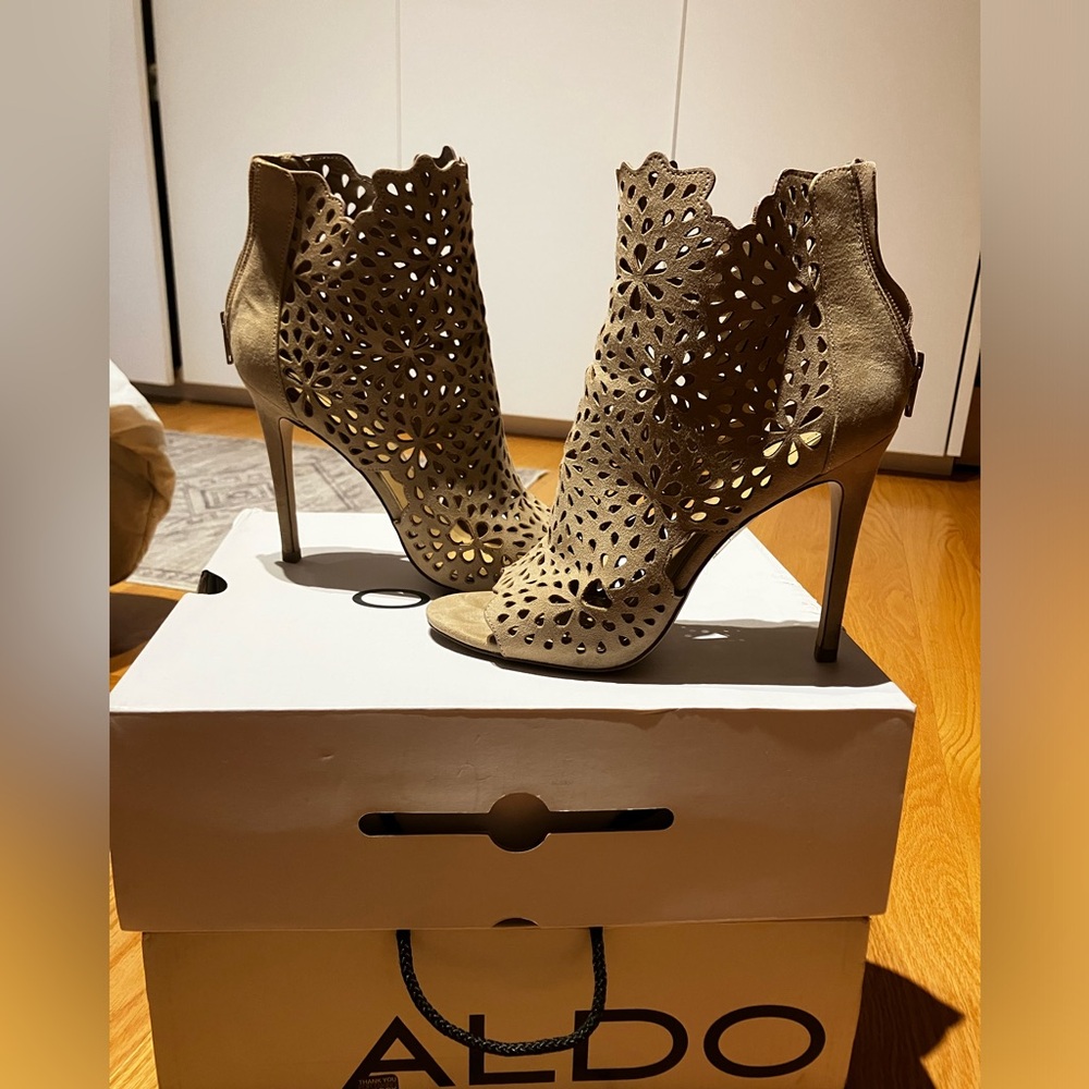 Aldo shoes size 8